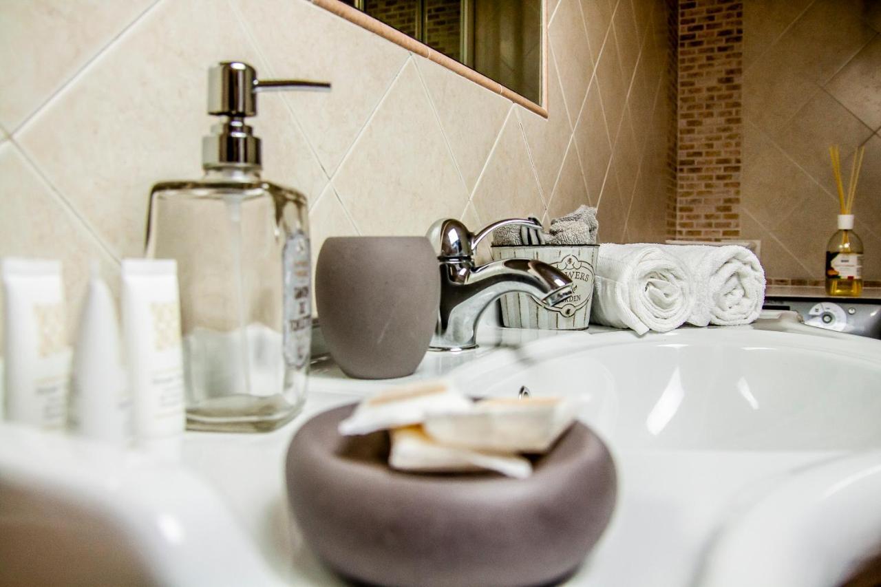 Suite Home Al Centro Di 사사리 외부 사진