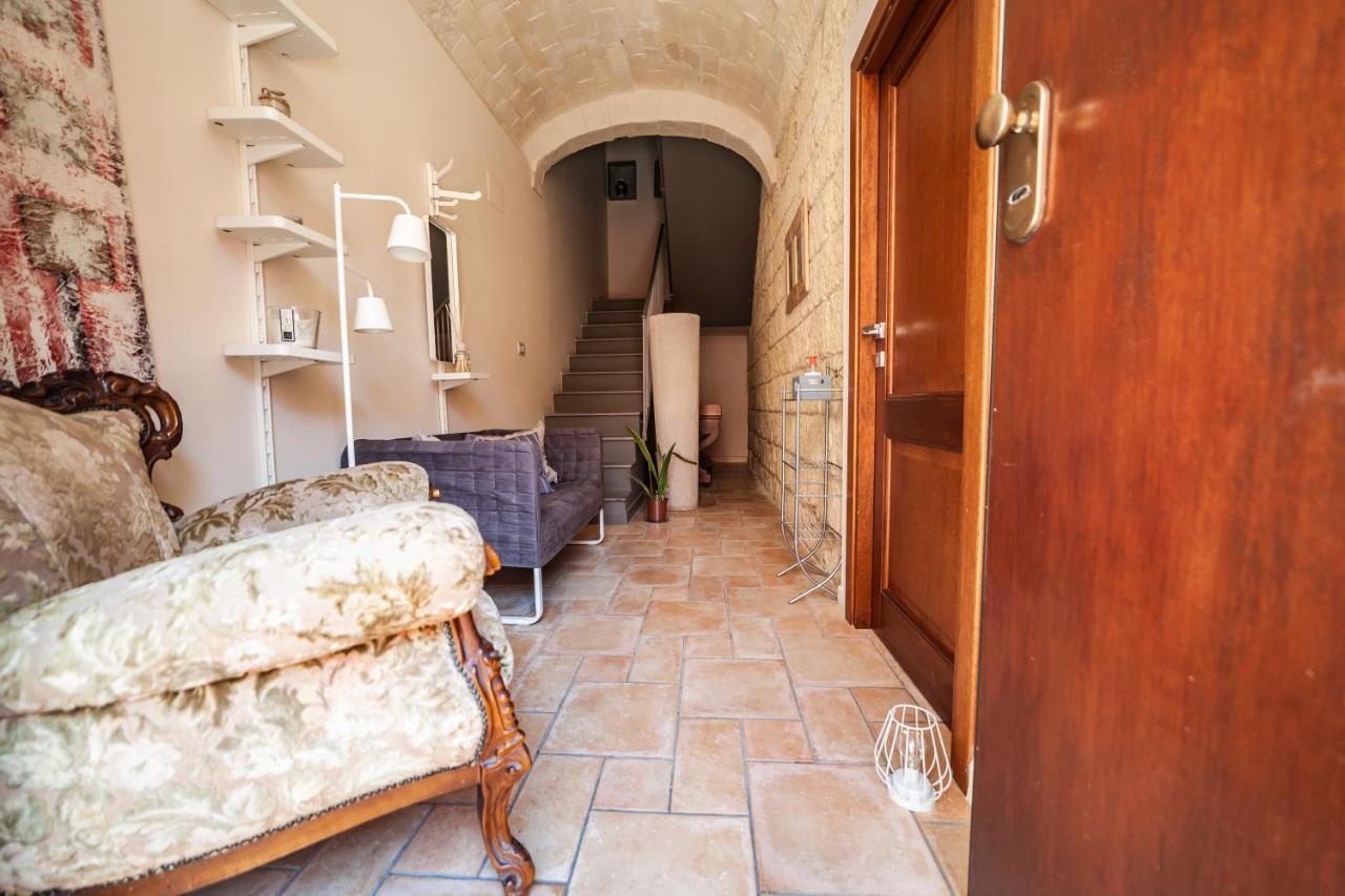 Suite Home Al Centro Di 사사리 외부 사진