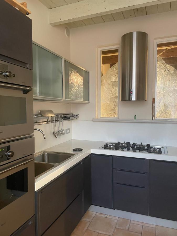 Suite Home Al Centro Di 사사리 외부 사진